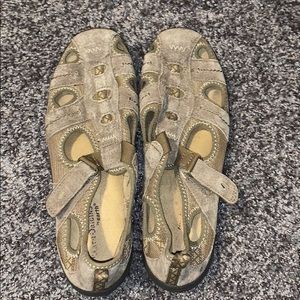 Earth Origins hiking sandals